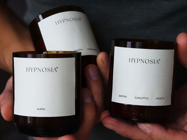 Představujeme tři nové svíčky, pro sezónu pomalých večerů🍁 Tři vůně a každá úplně jiná. Tentokrát v upcyklovaných...